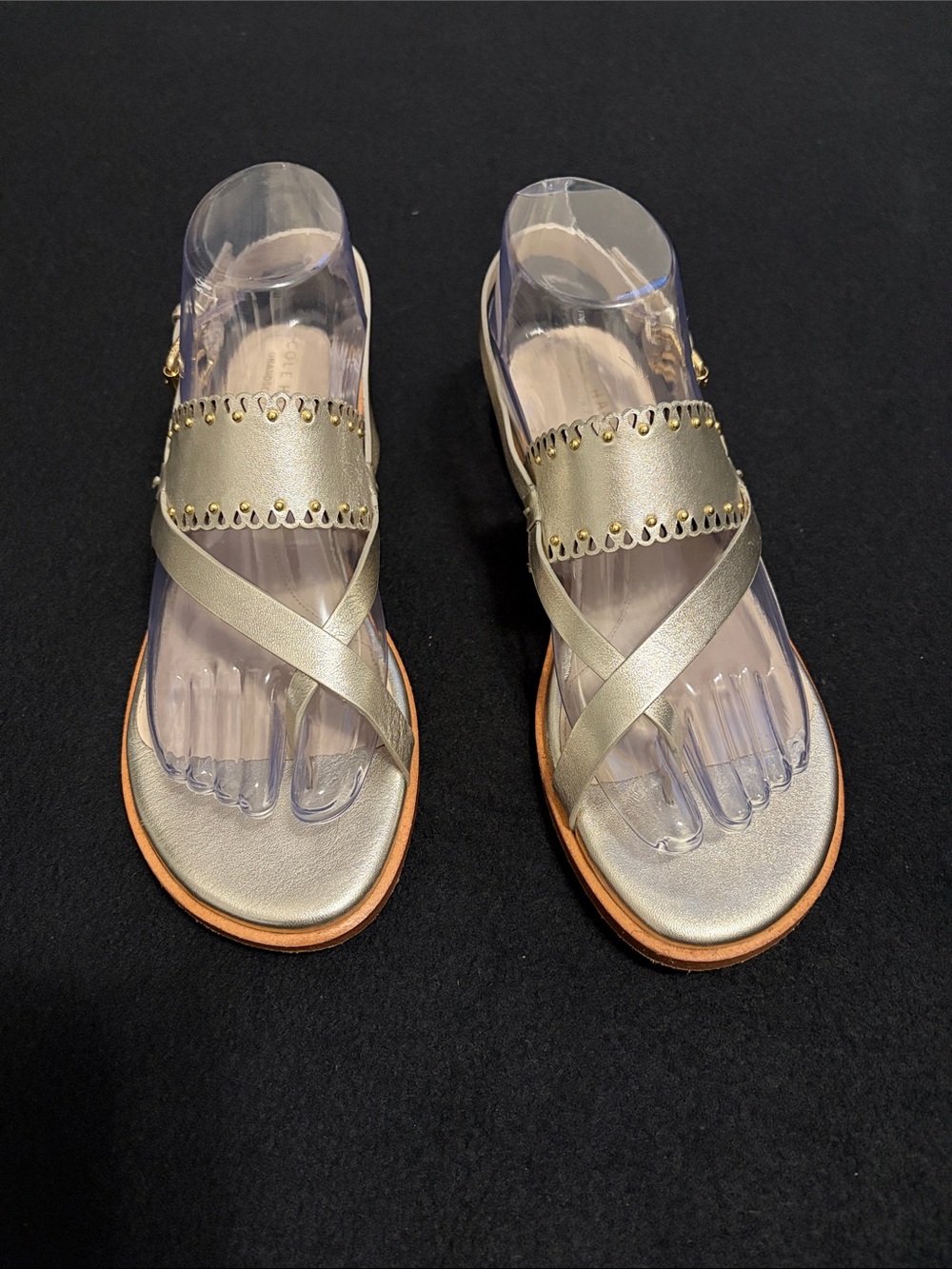 Cole Haan Anica Scallop Metallic Gold Studded Leather Thong Sandals Size 7B
